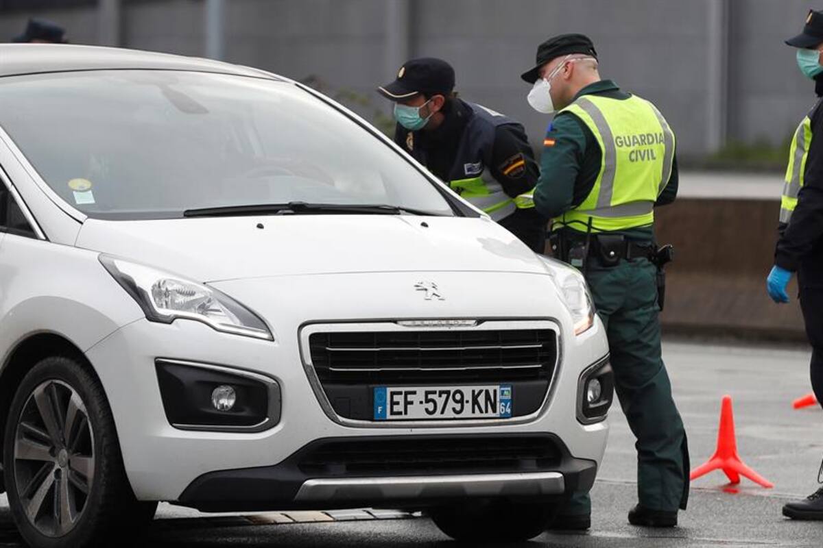 Fallece guardia civil que trasladaba presos en España
