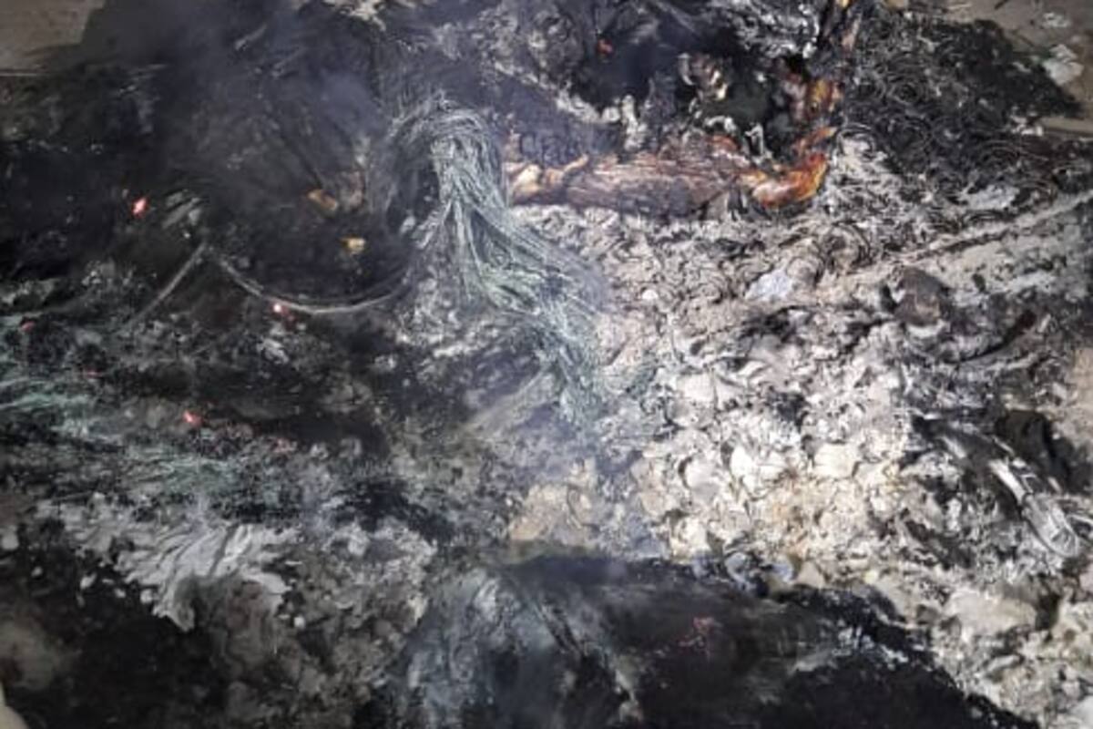 Bomberos hallan cuerpo calcinado al atender incendio de basura