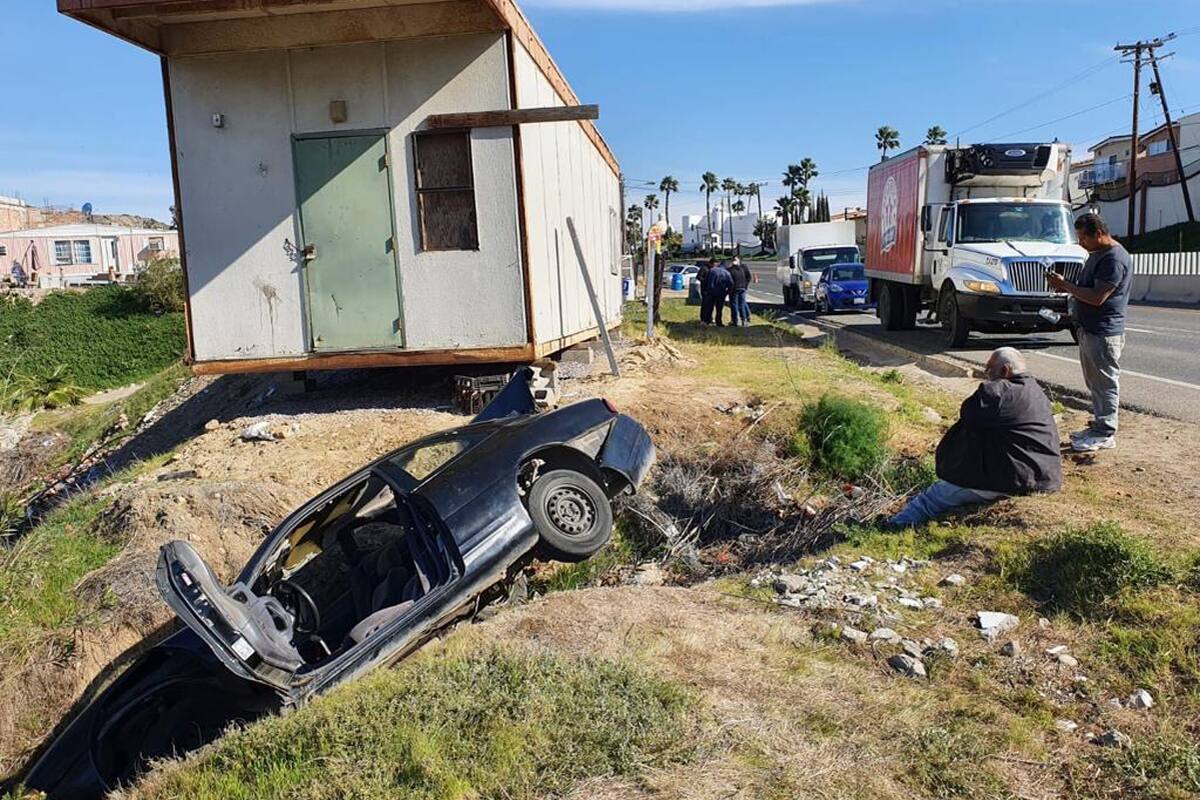 Cruz Roja Rosarito atendió casi 500 choques y volcaduras durante 2022