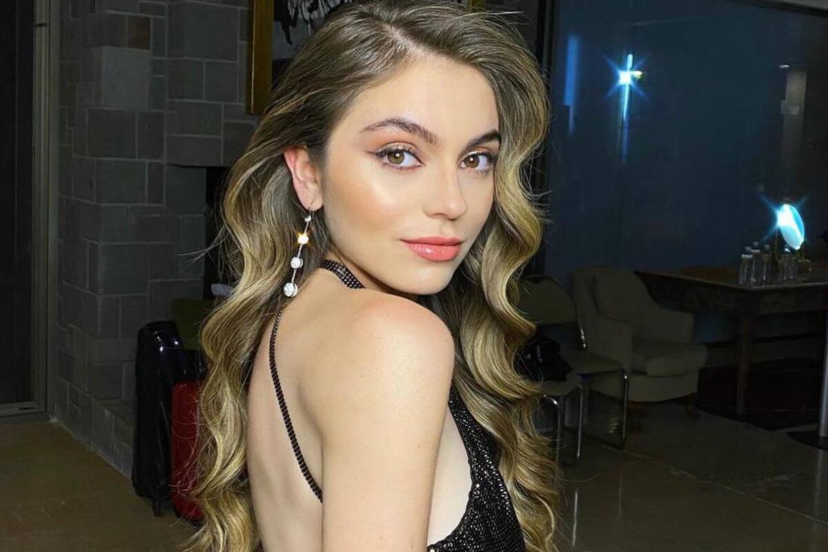 Hija de Angélica Rivera comparte su primer experiencia en marcha LGBT