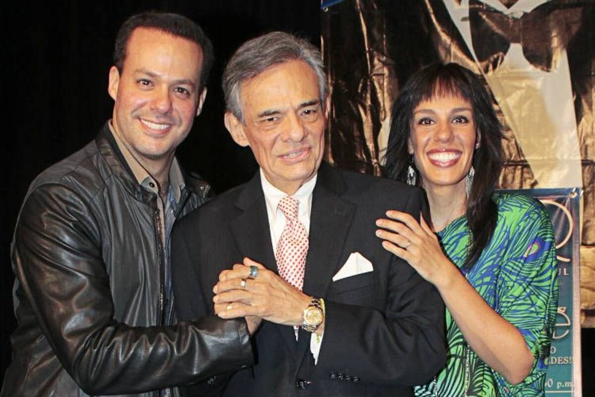 José José se fue distanciado de sus hijos mayores