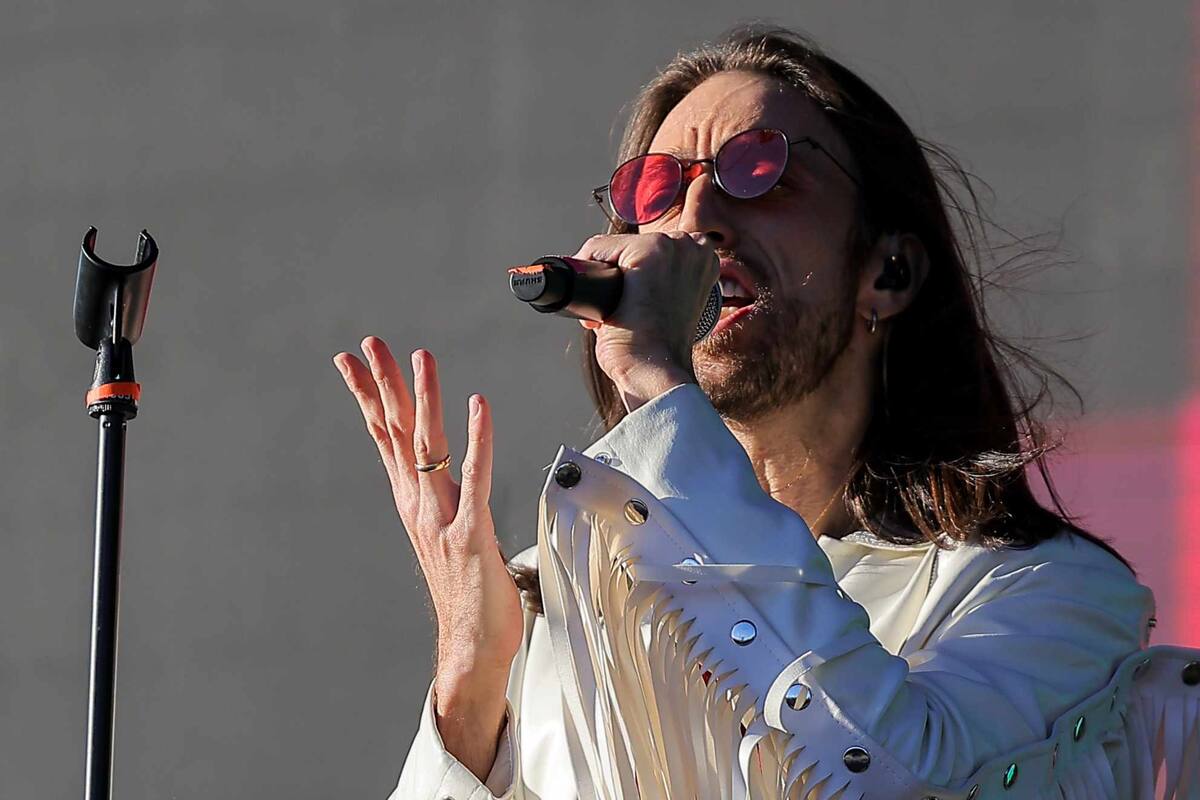 Esteman se libera y conecta con el público en el Tecate Sonoro