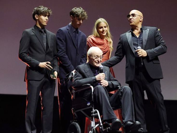 Michael Caine anunció su retiro de la actuación por cuarta vez a los 92 años durante el Festival de Cine del Mar Rojo 2025: “He tenido toda la suerte que se puede tener”
