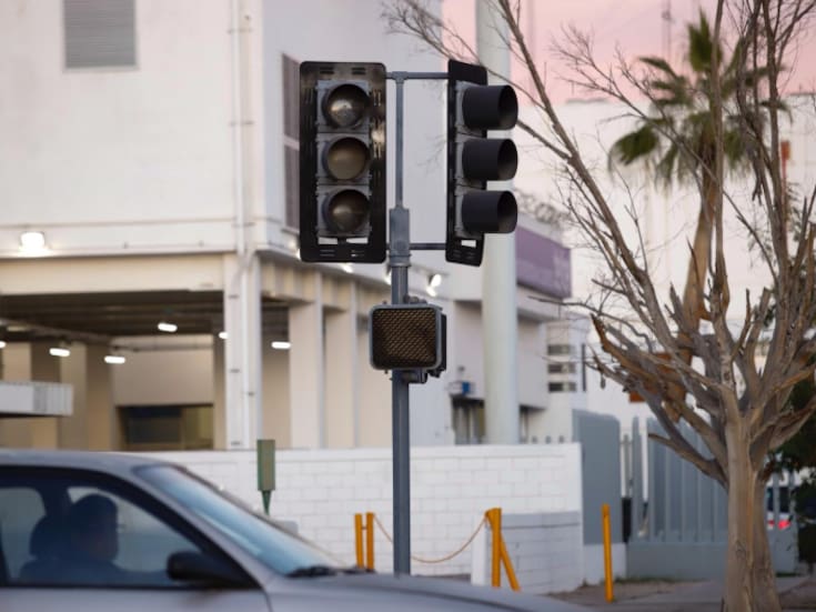 Se requieren 280 millones de pesos para modernizar semáforos en Mexicali