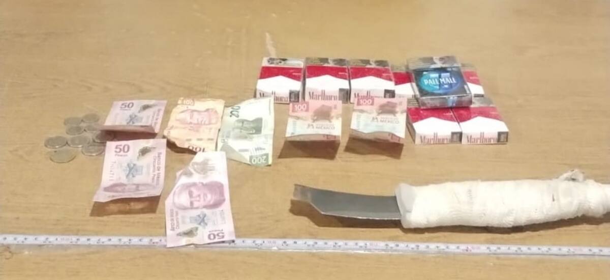 El empleado, al ver al hombre armado, se resguardó en el baño del local mientras el ladrón se apoderaba de 684 pesos en efectivo y varias cajetillas de cigarros, incluyendo Marlboro y Pall Mall. Foto: Cortesía.