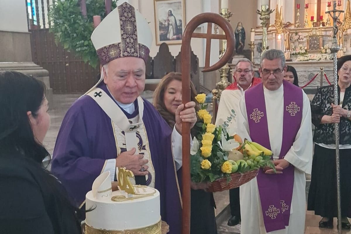 Arzobispo Ruy Rendón Leal celebra 20 años de episcopado en Hermosillo