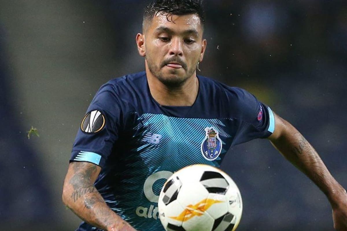 "Tecatito" ilusiona a la afición regia con su deseo de regresar a México con Monterrey