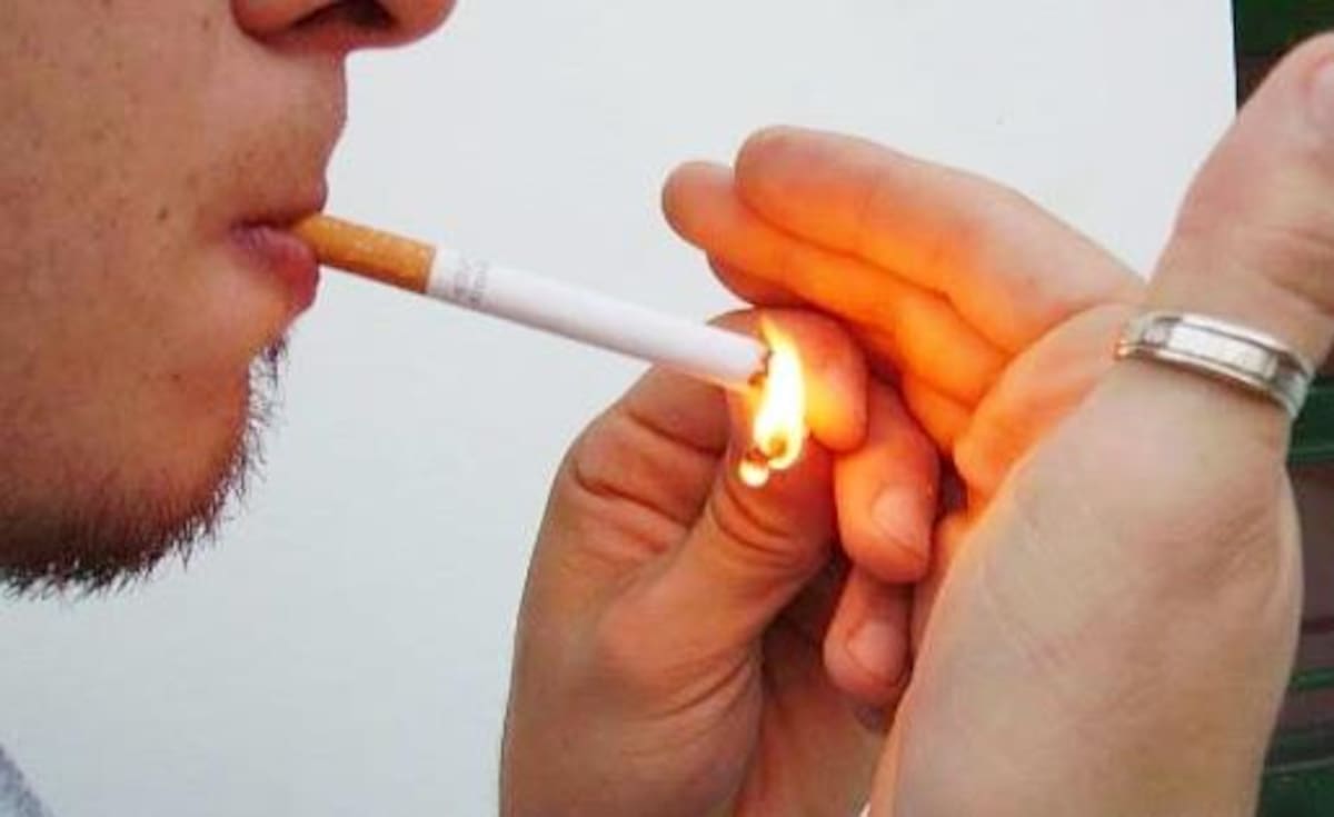 Ha aumentado un 10% la población fumadora en Sonora.