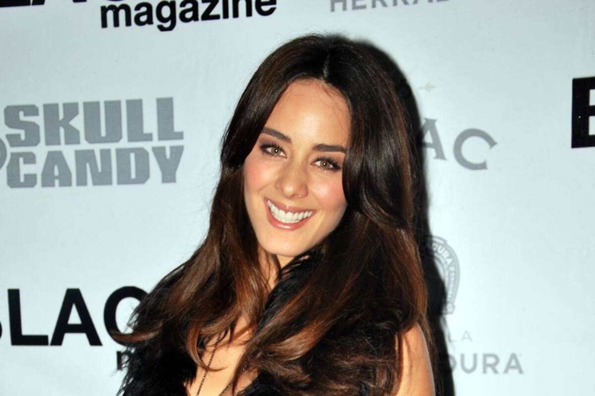 VIDEO: Esmeralda Pimentel junto a su supuesta novia