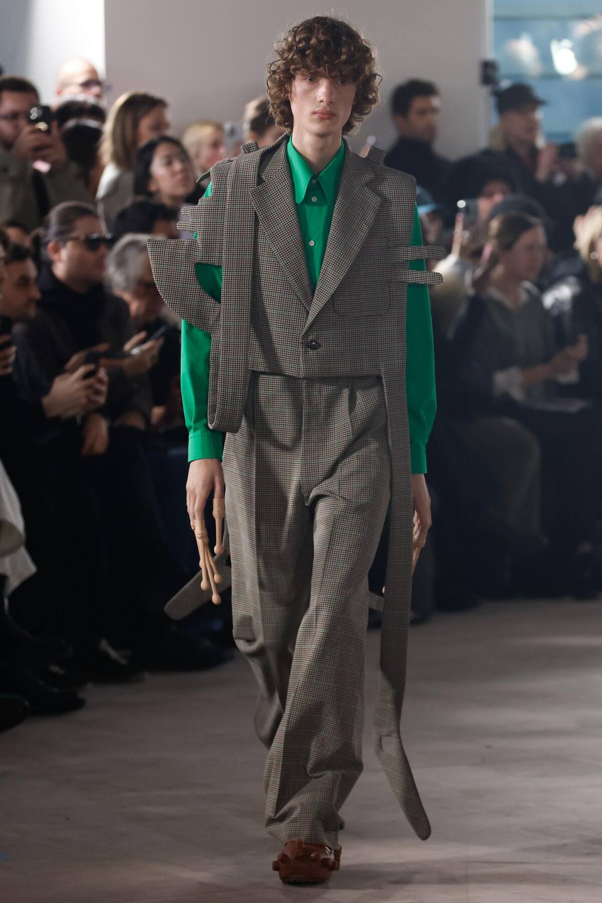 La colección para el otoño-invierno 2025-26 mantiene su estilo único.