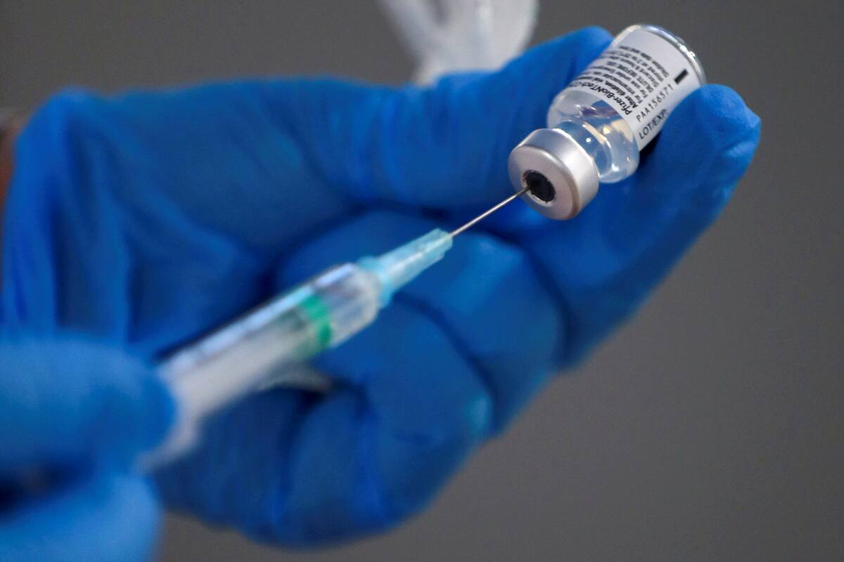 Regulador UE apoya refrigeración de vacuna contra el Covid de Pfizer por un mes