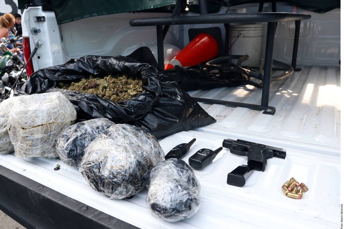 Marina y policías de CDMX detienen a 30 personas tras cateo de vecindad en Tepito