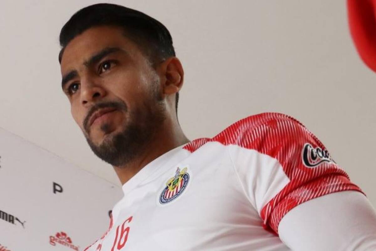 VIDEO: ¿Qué pasó antes de que Miguel Ponce arremetiera contra aficionado?