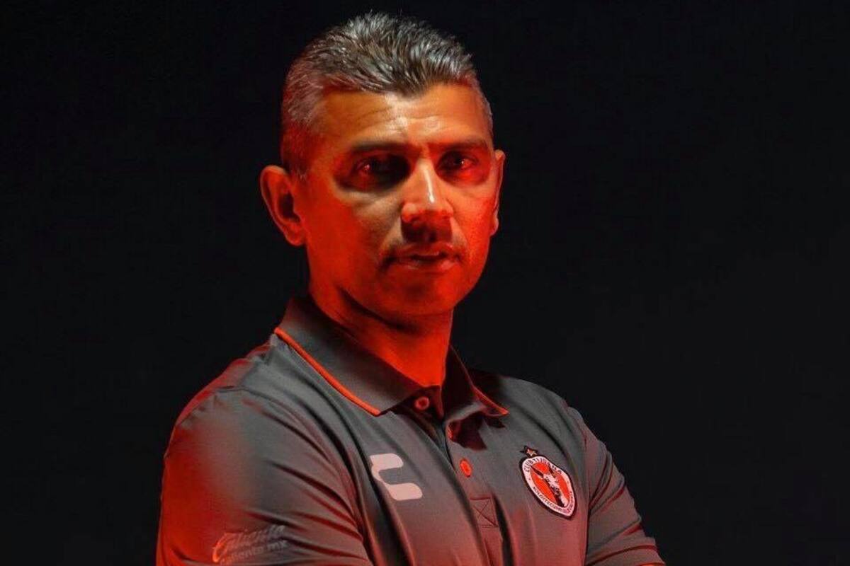 Oficialmente Frankie Oviedo es el nuevo técnico de Xolas
