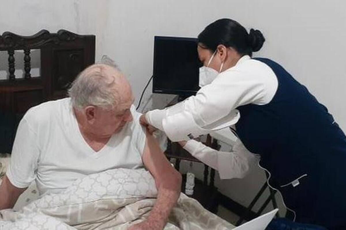 Por terminar aplicación de primera dosis en adultos mayores de zonas rurales: Clausen