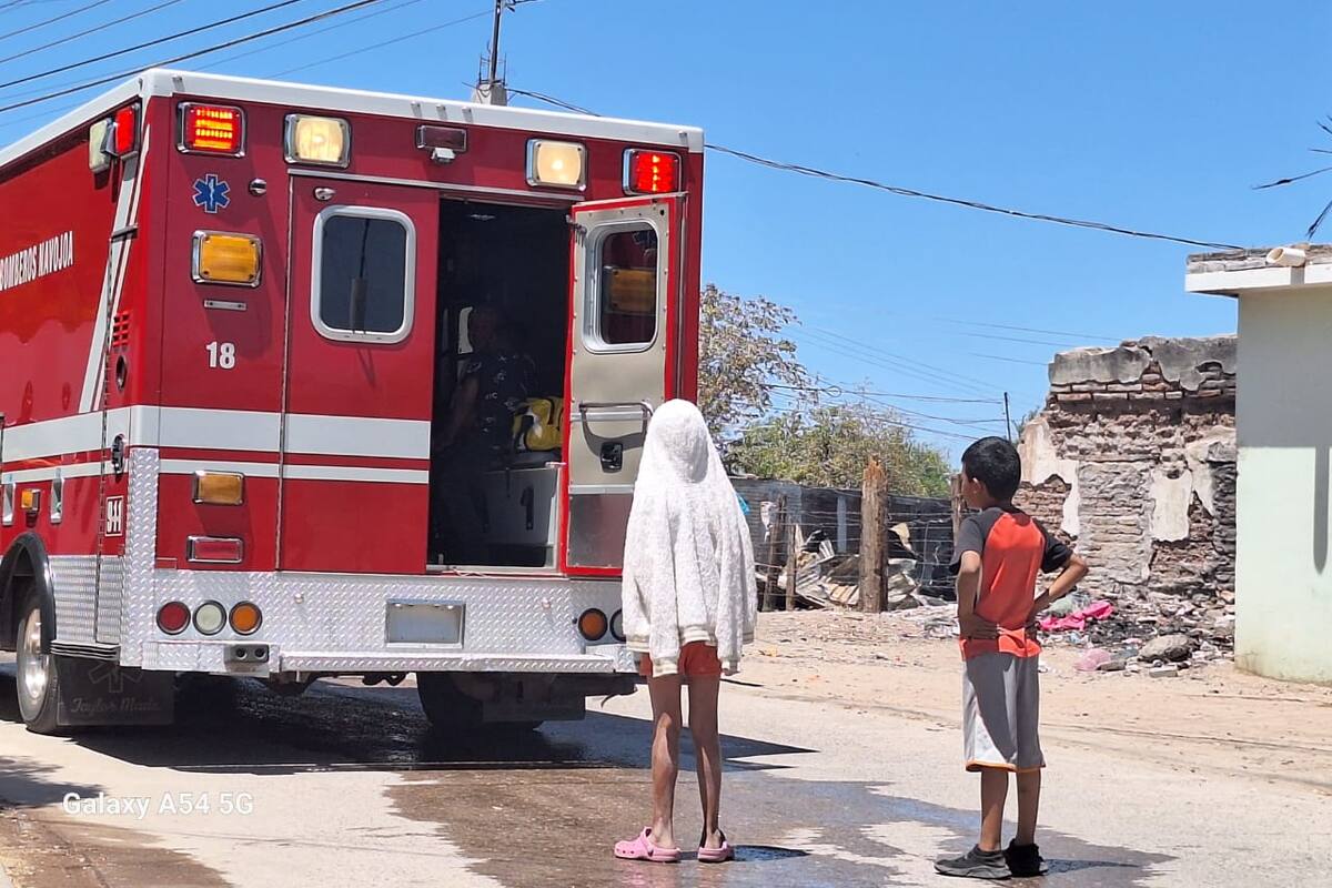 Mujer de 90 años es rescatada al incendiarse su casa en Navojoa