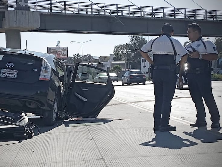 Choque en la Vía Rápida Poniente deja dos personas heridas
