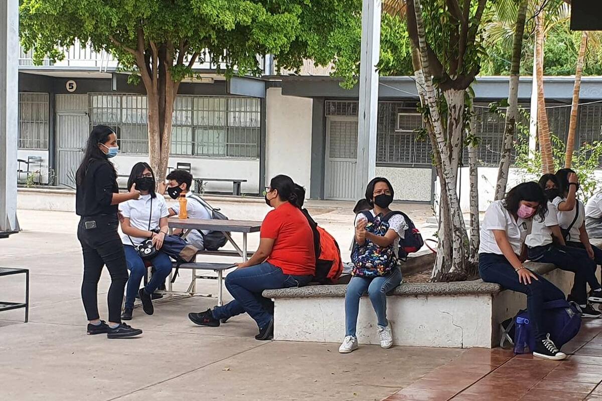 Obregón: Poca afluencia en regreso a clases presenciales de secundaria