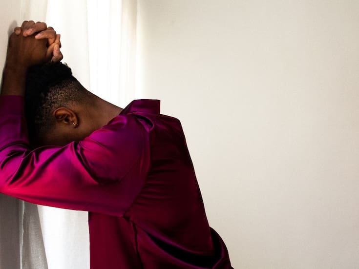 Cómo funciona la regla 3-3-3, el método de atención plena que ayuda a disminuir la ansiedad, estabilizar el ritmo cardíaco y generar sensación de calma