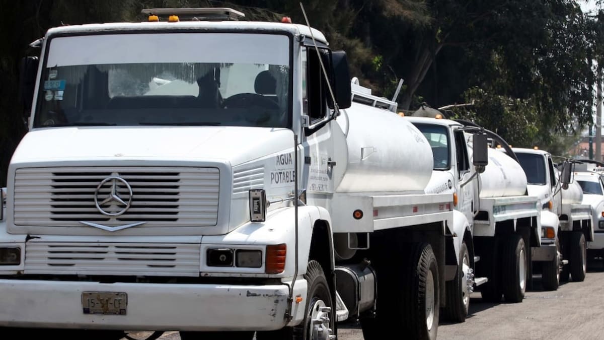 Piperos del Estado de México duplican precios tras el cierre de pozos irregulares; familias denuncian abusos en medio de la escasez de agua