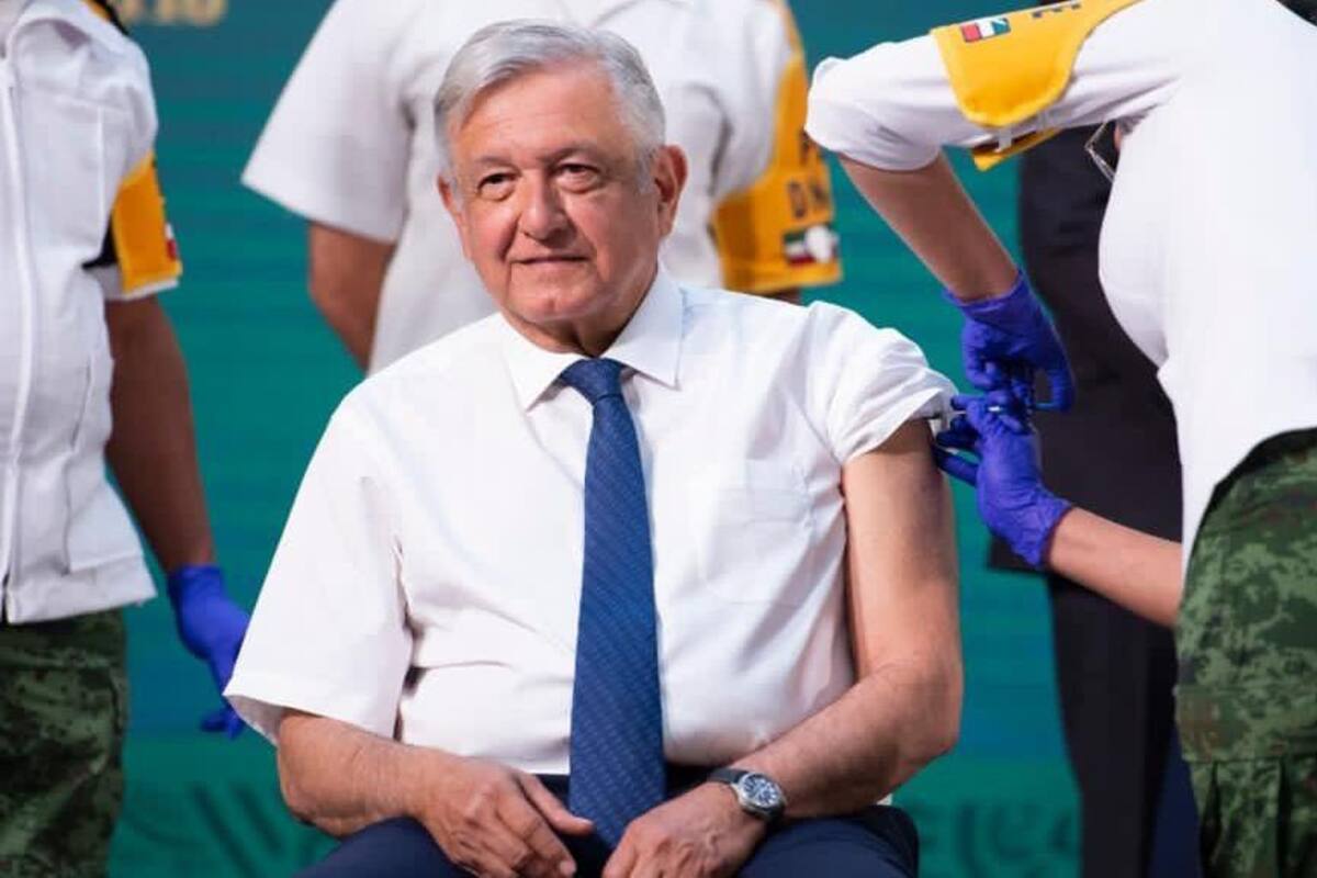 Afirma AMLO que le fue bien con la vacuna de AstraZeneca contra Covid-19: “muy poca reacción”, dice