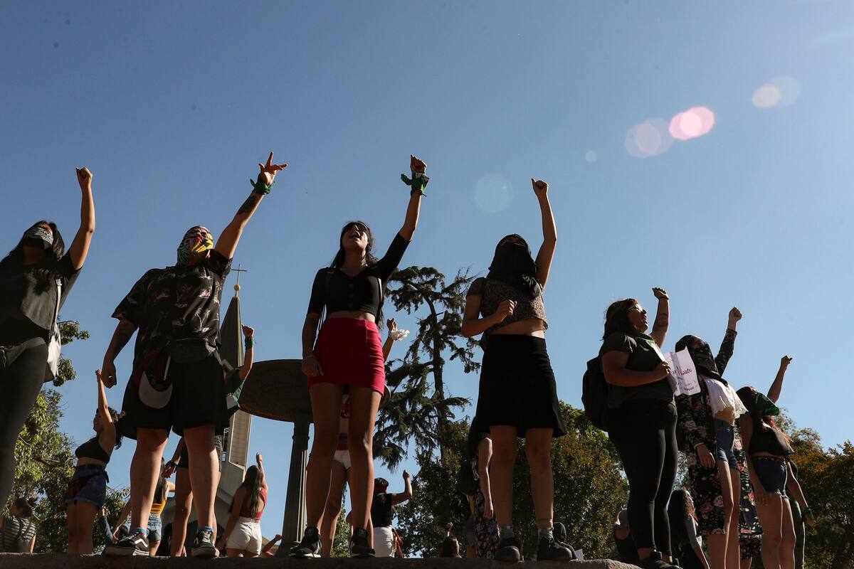 “Y la culpa no era mía, ni dónde estaba, ni cómo vestía”: Canto mundial que no cesa