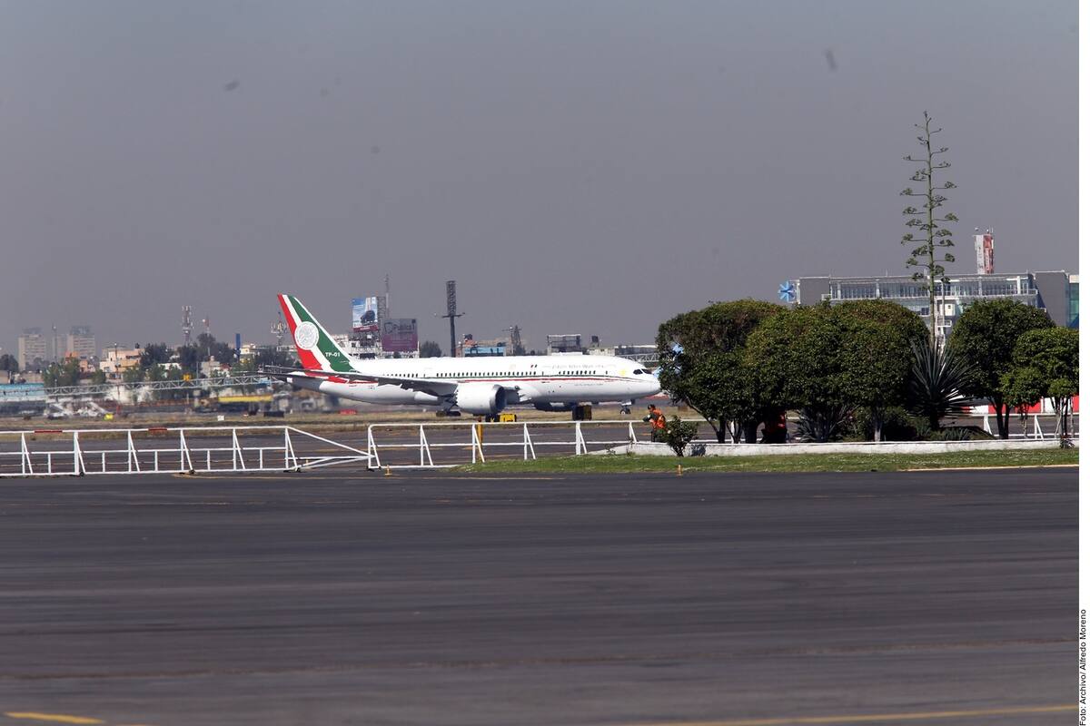 Avión presidencial tiene 190 días varado en hangar de California y ¡no se vende!