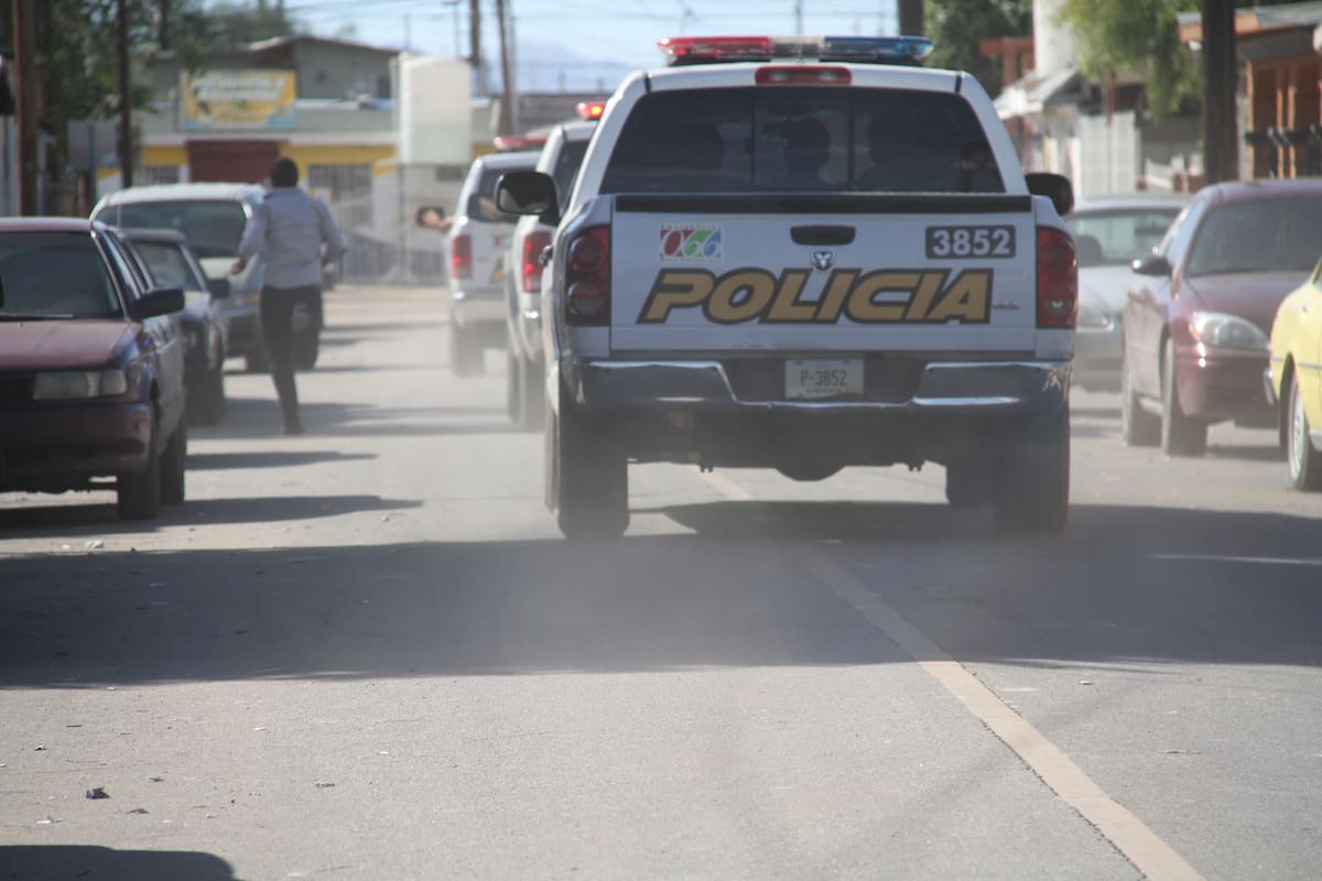 Despojan de 250 mil pesos a hombre afuera de casa de cambio