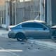 Accidente en El Papago: Infiniti choca contra dos postes por exceso de velocidad