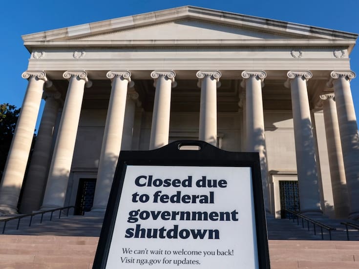 Tras el cierre más largo de su historia, el gobierno de Estados Unidos reinicia actividades y normaliza servicios; se reactivan programas de asistencia alimentaria y funcionarios recibirán salarios atrasados