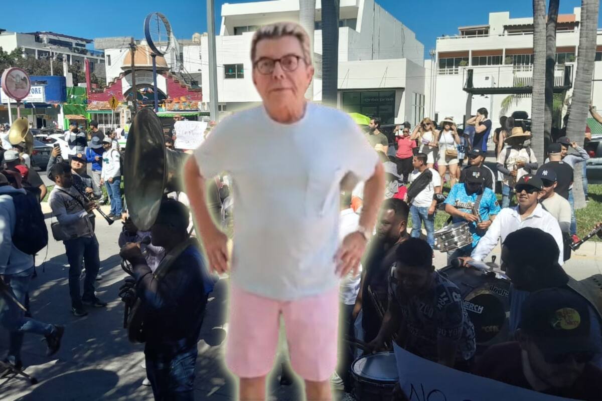 ¡Contra Neto Coppel! Músicos de banda marchan y protestan frente a los hoteles del empresario