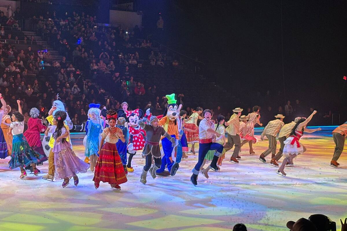 Disfrutan del mundo de ‘Encanto’ y ‘Frozen’