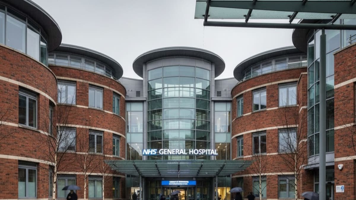 Reino Unido investiga a médico por presuntas agresiones sexuales contra 38 pacientes en hospitales, incluidos menores de edad, preparan proceso judicial