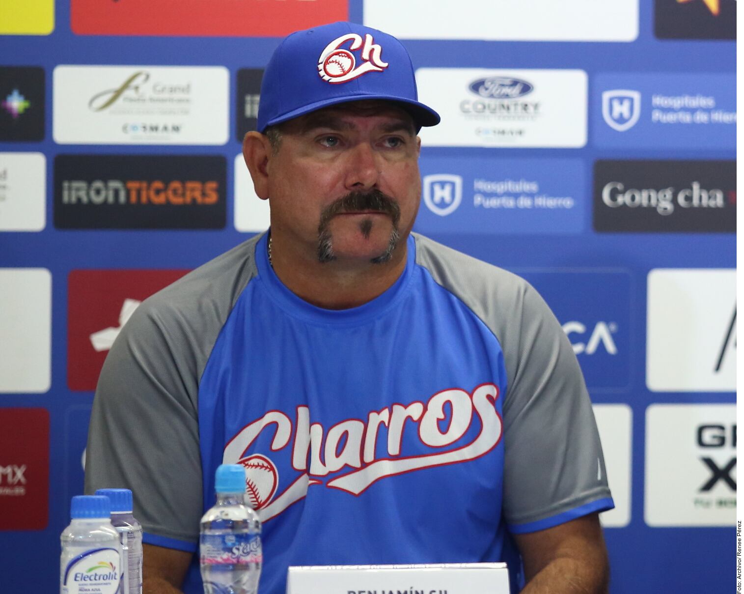 Benjamín Gil, manager de los Charros de Jalisco en rueda de prensa. (Fotos: Charros de Jalisco / Archivo GH - Renee Pérez)