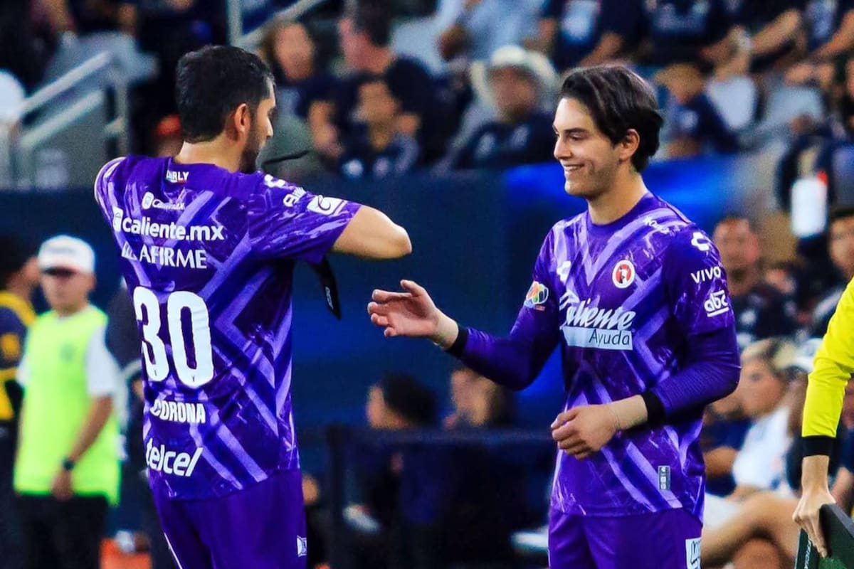 José de Jesús Corona cede la portería a su hijo de 15 años en un momento histórico con Xolos