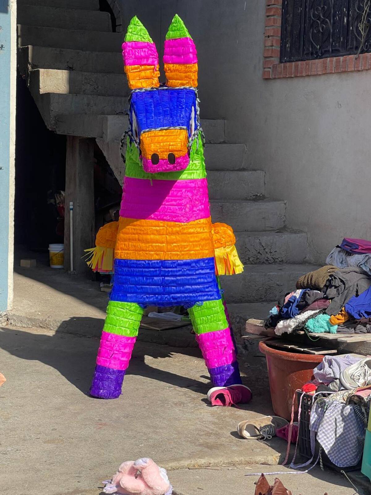 Una parte de la producción de piñatas es exportada a los Estados Unidos y el intercambio se da en moneda americana.