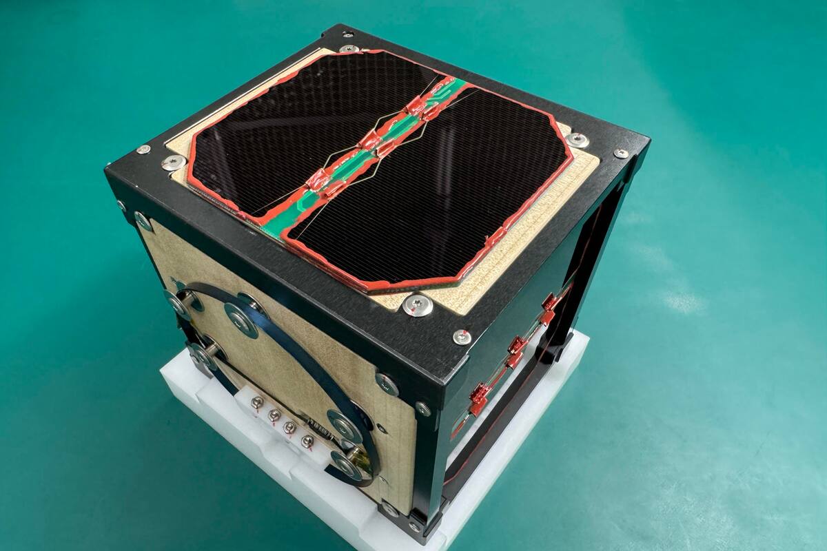 Japón crea el primer satélite del mundo hecho de madera