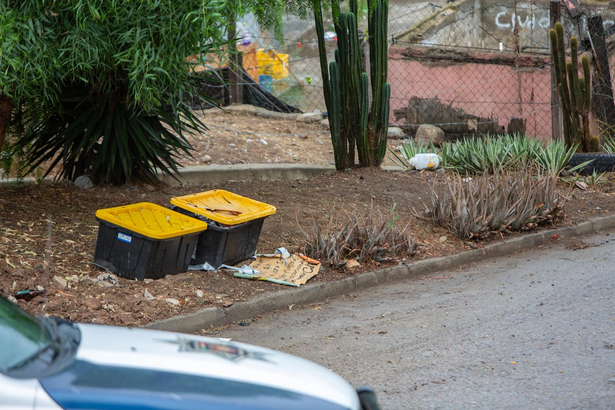 Vecinos del área alertaron a las autoridades al notar la presencia de las cajas sospechosas en la zona. Foto: Border Zoom
