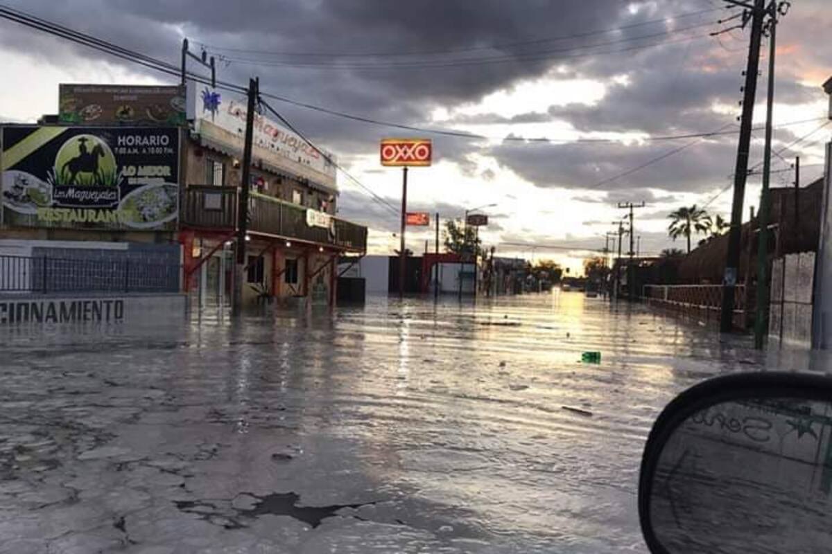 Lluvias dejan colonias inundadas en Puerto Peñasco
