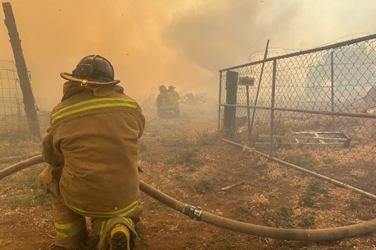 Emiten pre alerta de evacuación por incendio