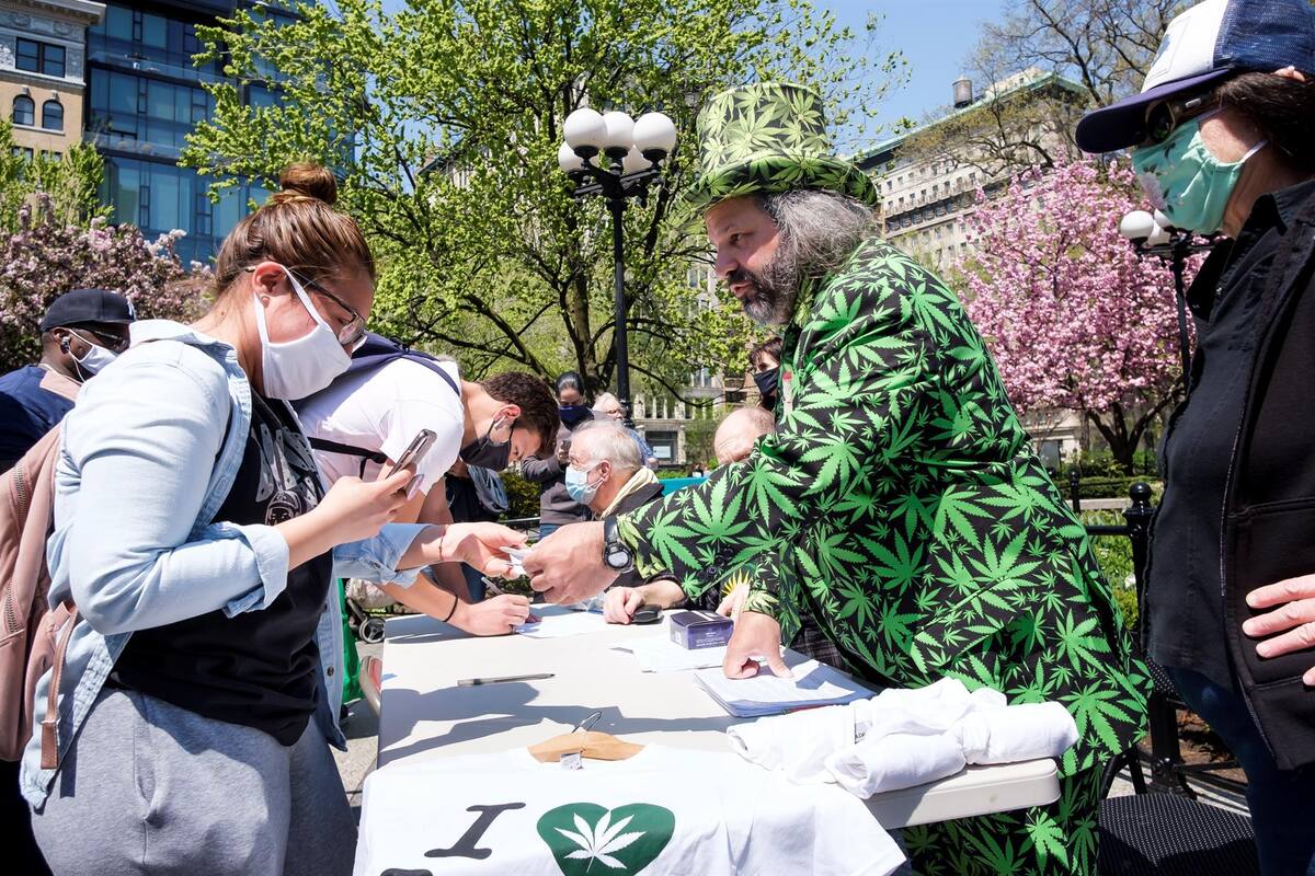 Nueva York celebra el 4/20 con mariguana gratis a quienes se hayan vacunado contra el covid-19