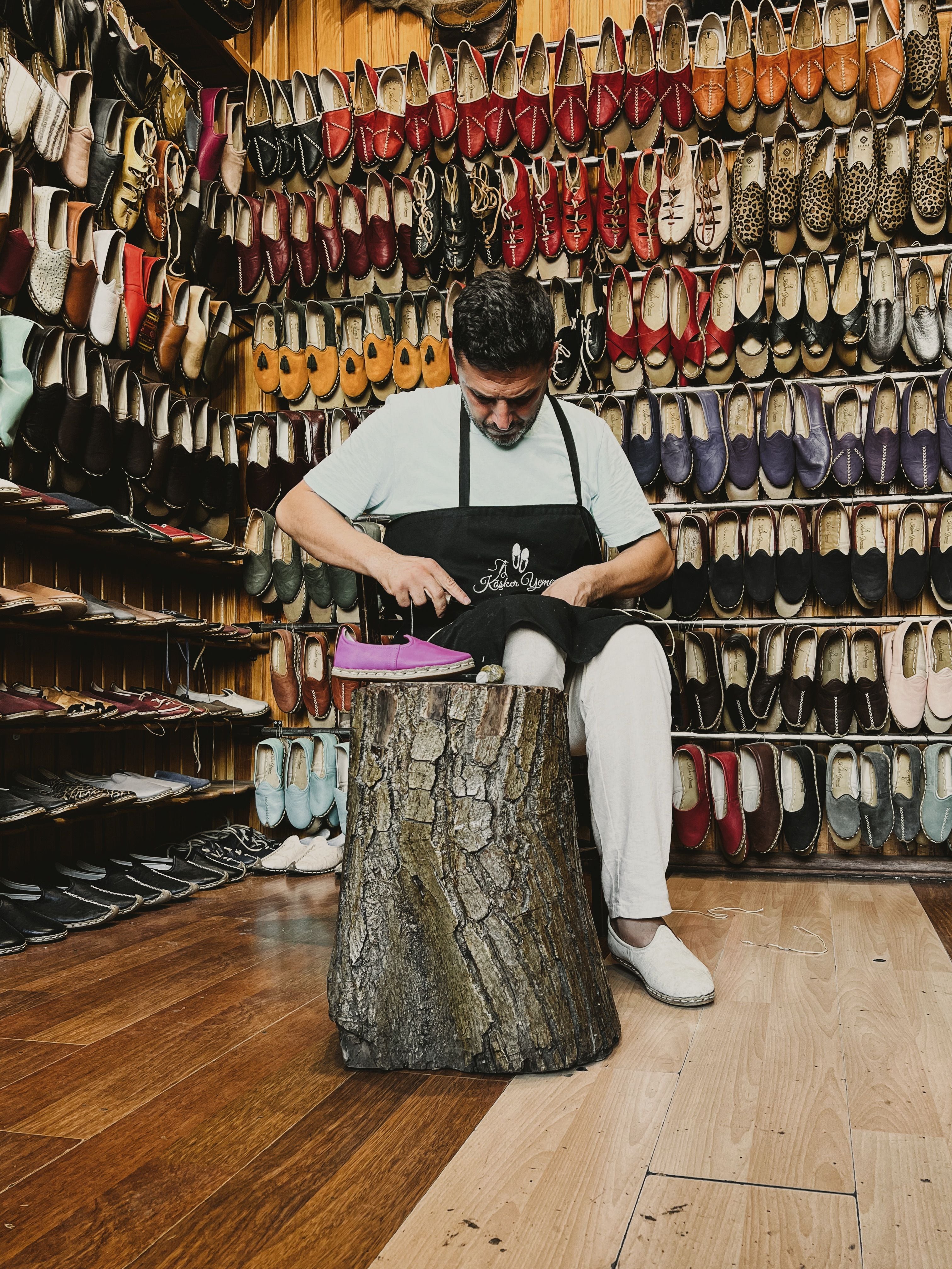 Las MiPyMEs dedicadas a la fabricación de calzado podrán solicitar créditos que van desde un millón hasta los 10 millones de pesos. | Pexels