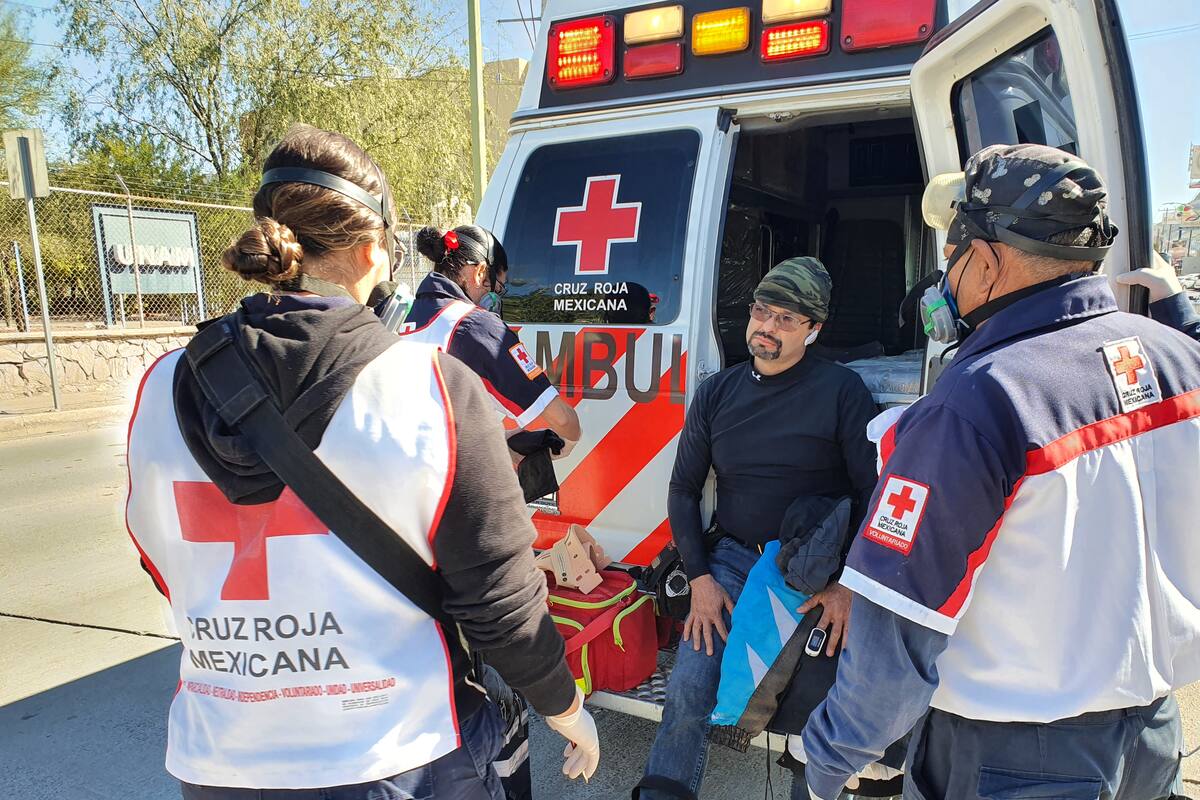 Socorristas se la “rifan” sin importar las dificultades