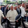 El papa León XIV ingresa al hospital para ser operado de un nódulo pulmonar este 13 de octubre: qué se sabe de su salud y cuánto durará su recuperación