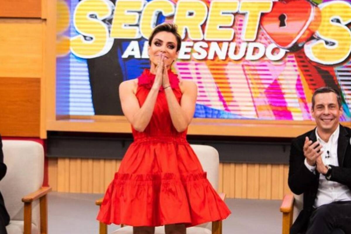 Carmen Muñoz rompe en llanto al presentar su nuevo programa