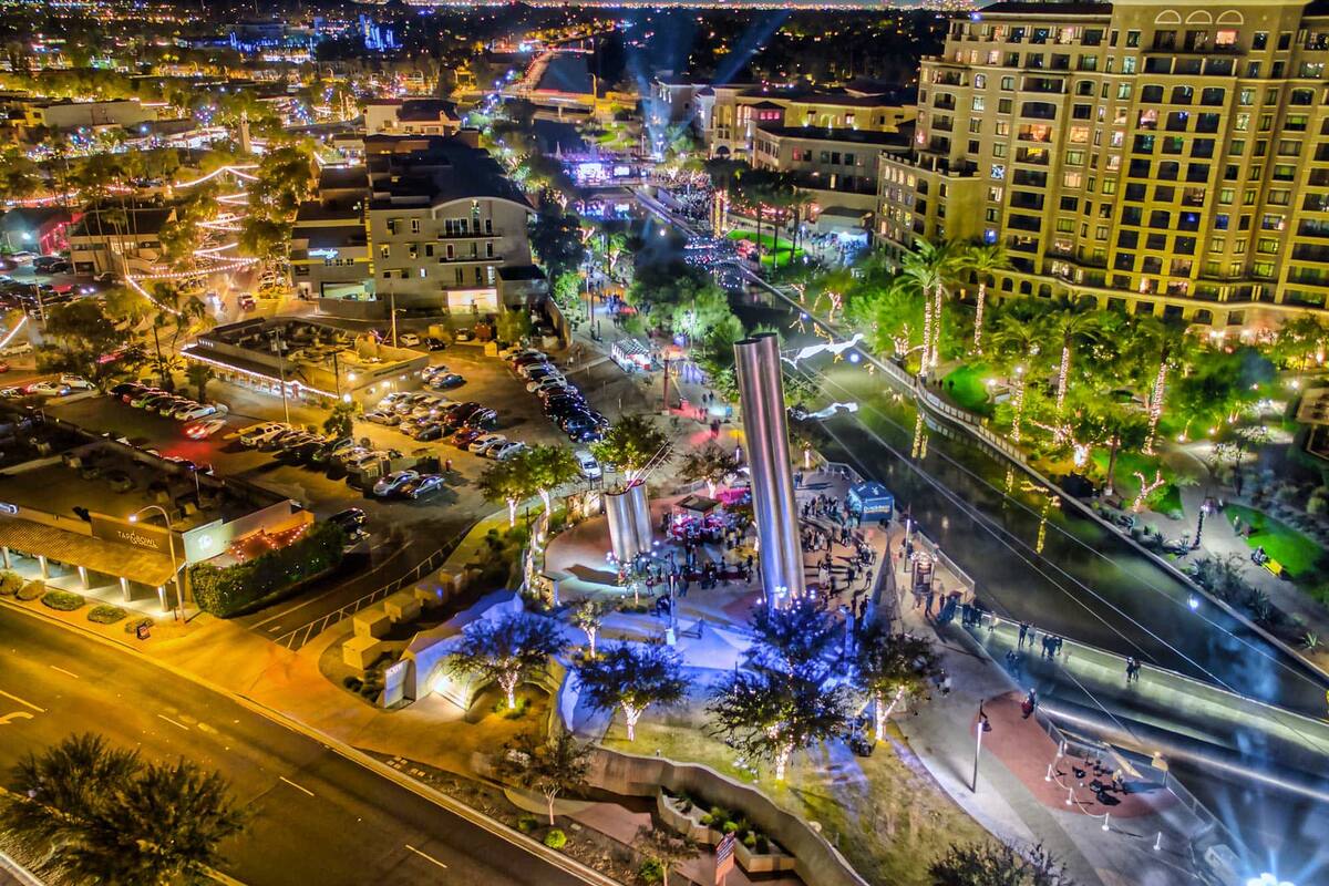 Navidad en Scottsdale: Disfruta de Luces, Música y la Magia de Scottsdazzle