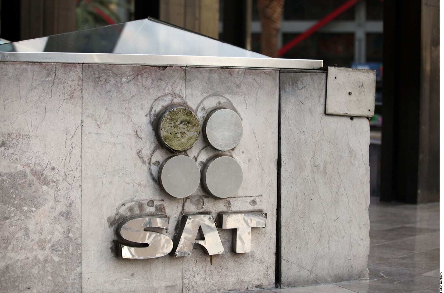 El SAT mantiene facultades para practicar visitas domiciliarias, pero estas deben realizarse conforme a los supuestos y procedimientos establecidos en el Código Fiscal de la Federación.