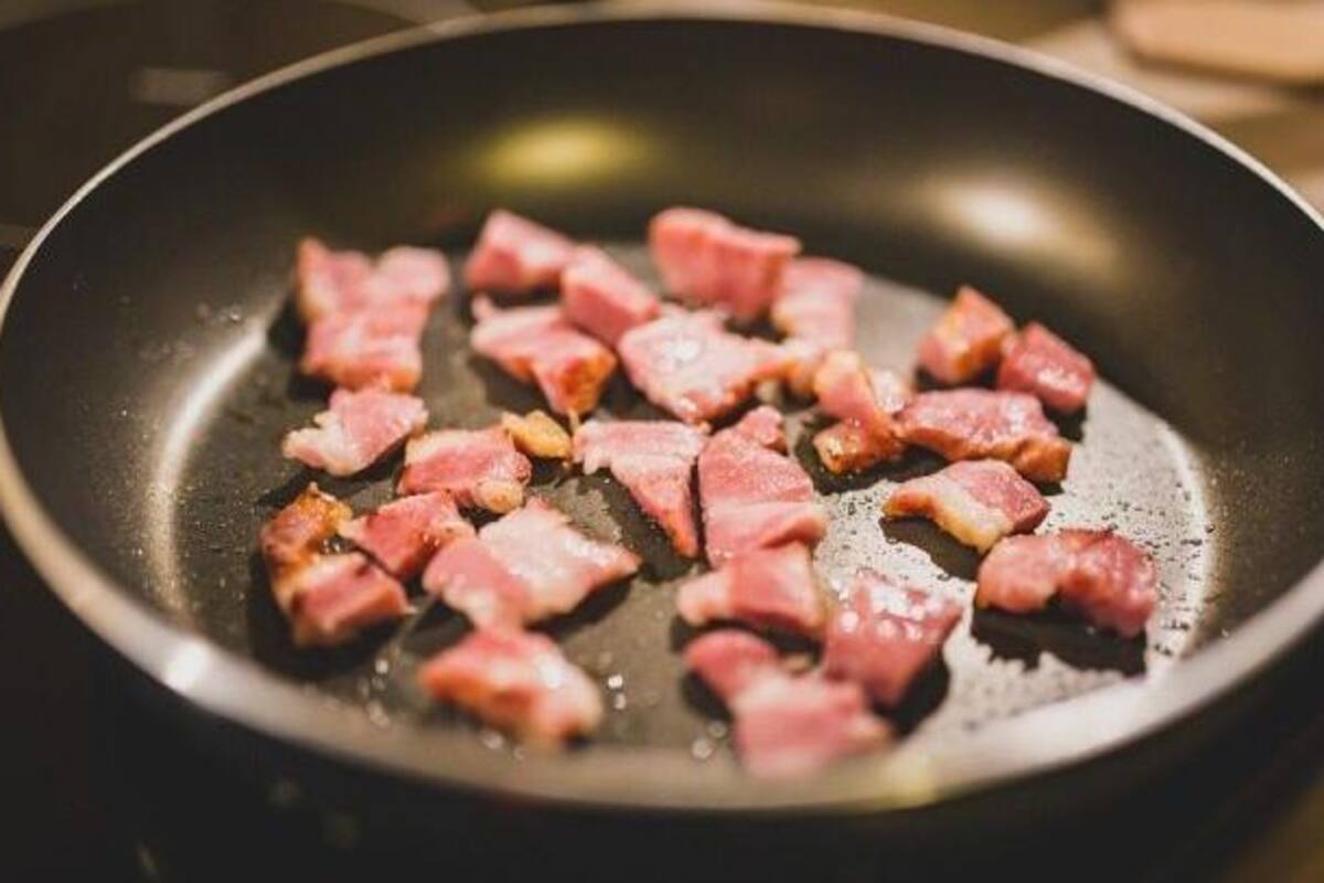 Modera el consumo de tocino en tu dieta