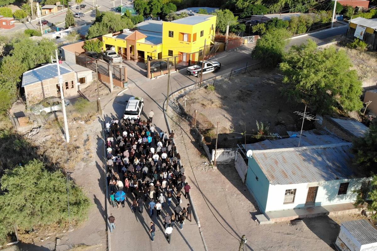 Acompañan a Ámbar Dolores a su última morada