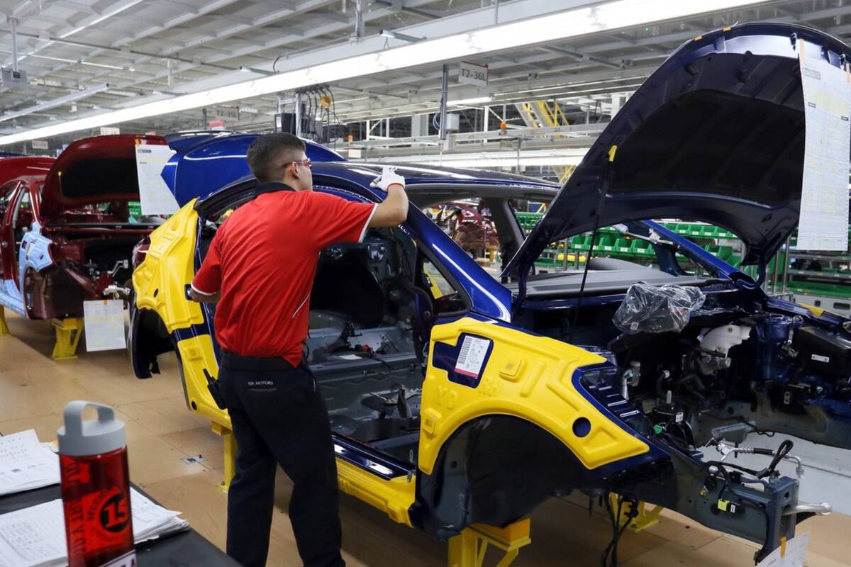 Actividad económica de México crece un 4.8 % en octubre: Inegi